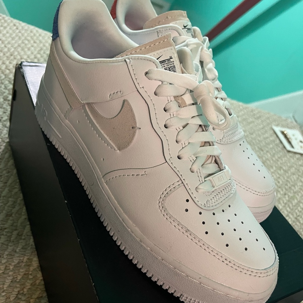Nike WMNS Air Force 1 '07 LX